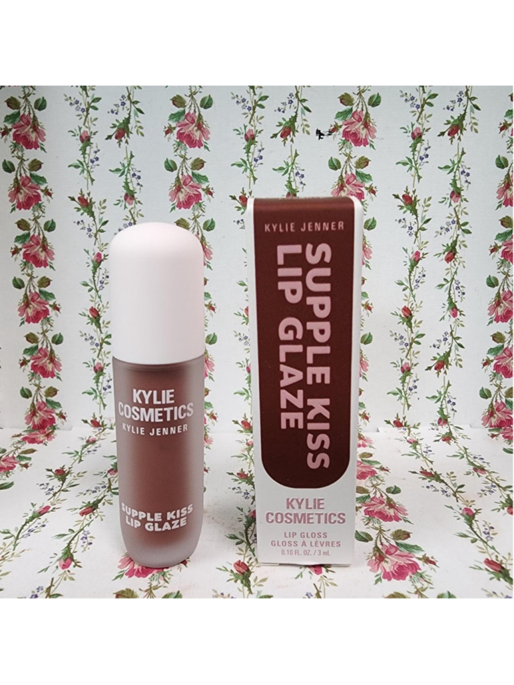 Kylie Cosmetics Supple Kiss Lip Glaze in shade 3